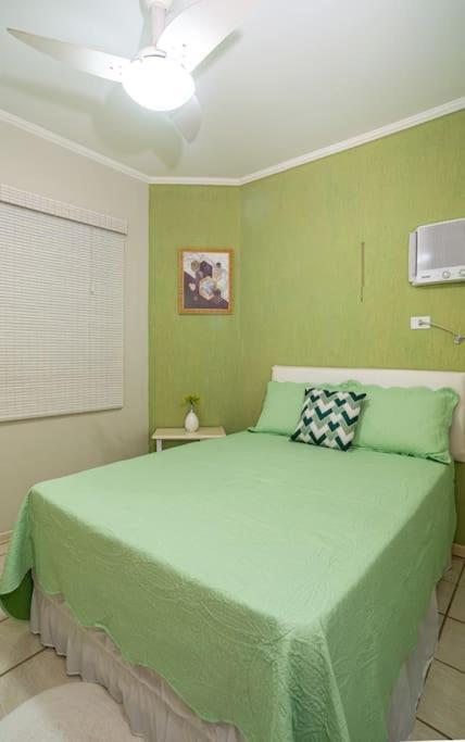 3 Quartos Enseada! Apartamento